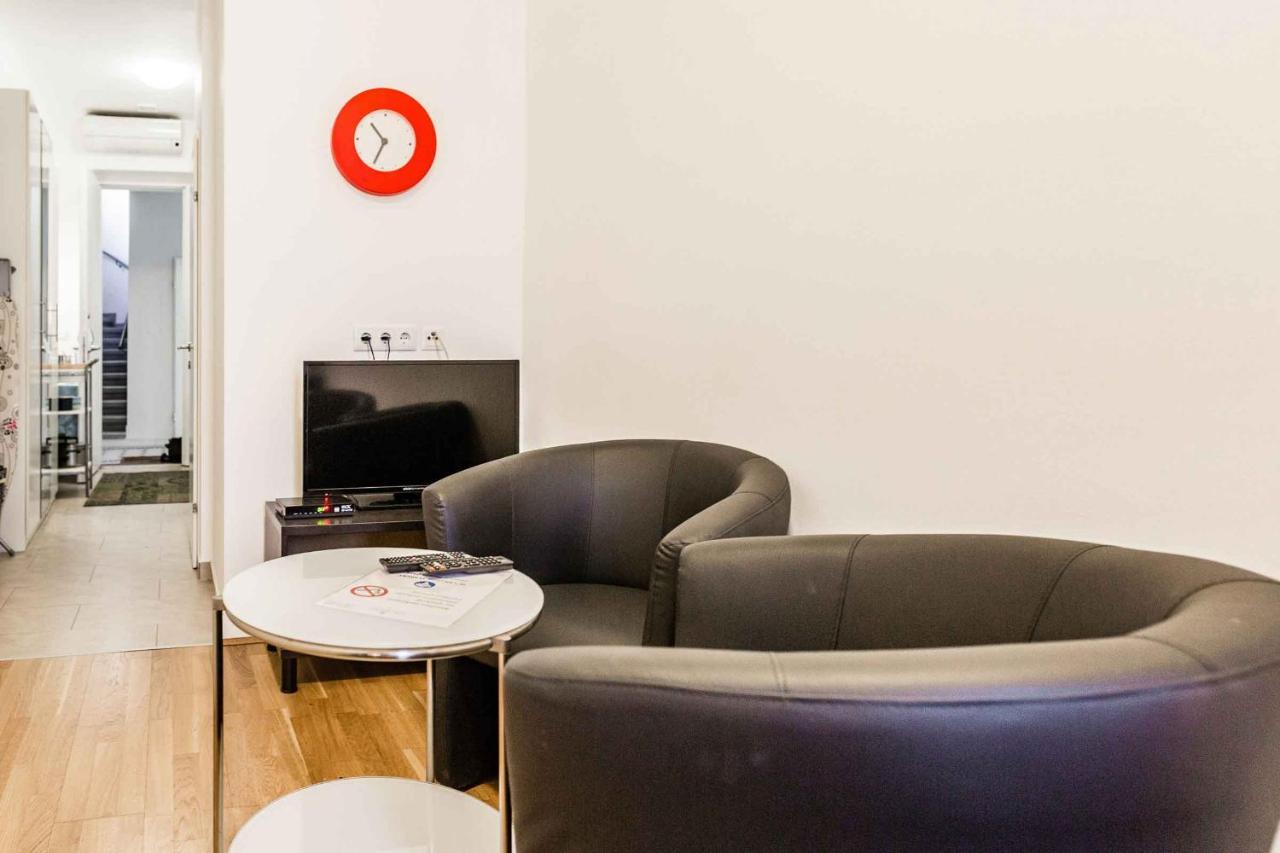 Flarent Economy Apartments Виена Екстериор снимка