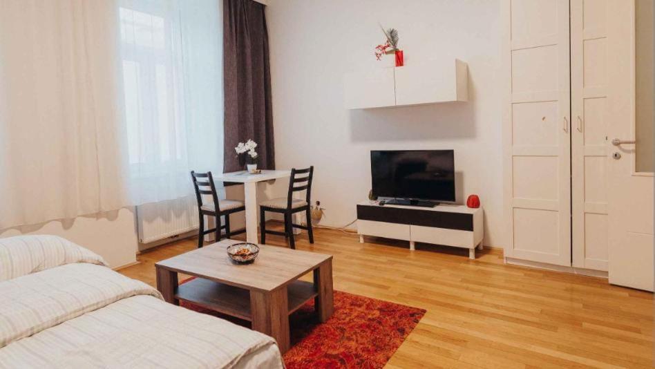 Flarent Economy Apartments Виена Екстериор снимка
